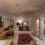 Elegance Cave Suites&restaurant 4*