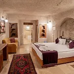 Elegance Cave Suites&restaurant 4*