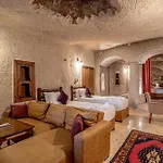 Elegance Cave Suites&restaurant
