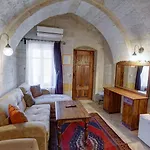 Elegance Cave Suites&restaurant Hotel