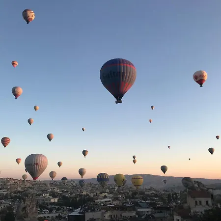 מלון Elegance Cave & Restaurant