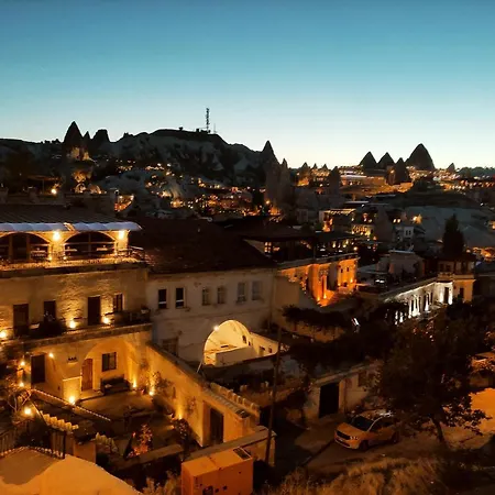 Elegance Cave & Restaurant גורמה