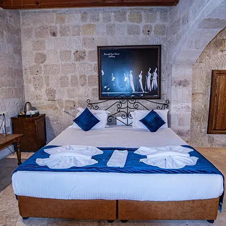 Hotel Elegance Cave & Restaurant
