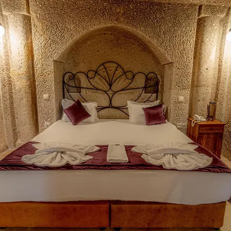Hotel Elegance Cave & Restaurant 2*