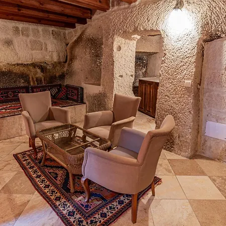 Hotel Elegance Cave Suites&restaurant 4*