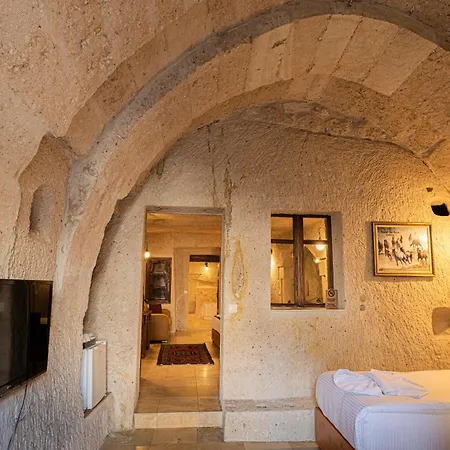 Elegance Cave & Restaurant Hotel
