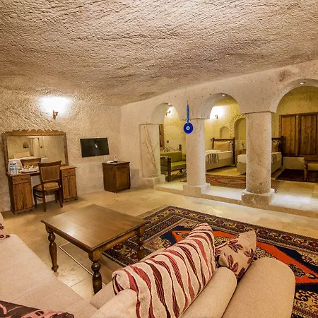 מלון Elegance Cave & Restaurant 4*