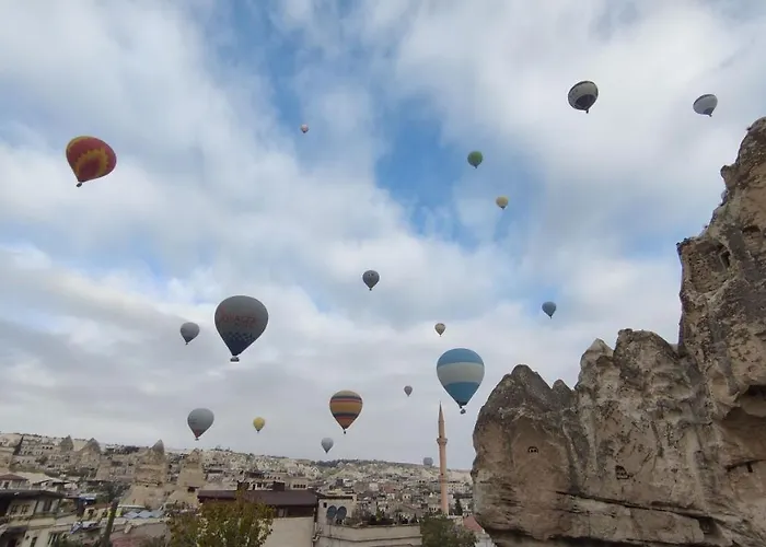 Hotel Elegance Cave Suites&restaurant 4*