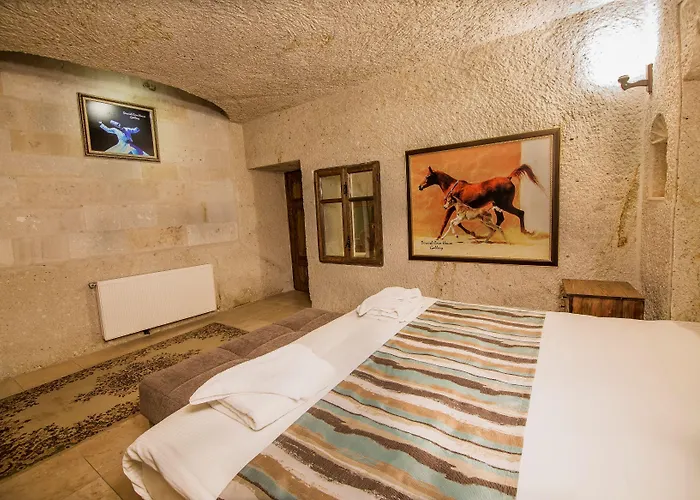 Hotel Elegance Cave Suites&restaurant 4*