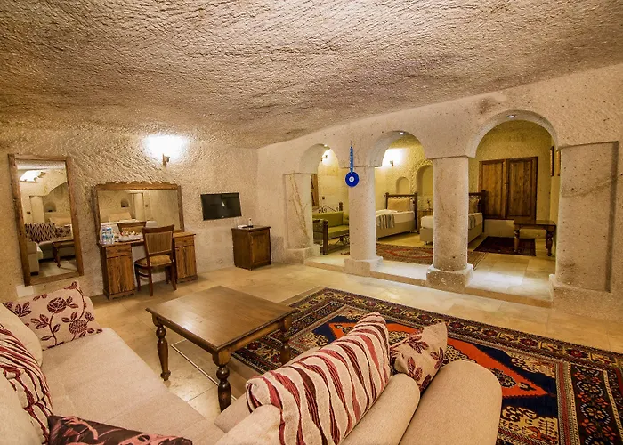 Hotel Elegance Cave Suites&restaurant 4*