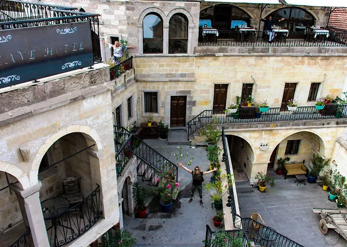 Elegance Cave Suites&restaurant Hotel 4*